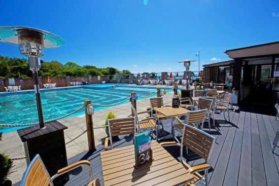 Home With A View Whitecliff Bay Holiday Park Bembridge Exteriör bild